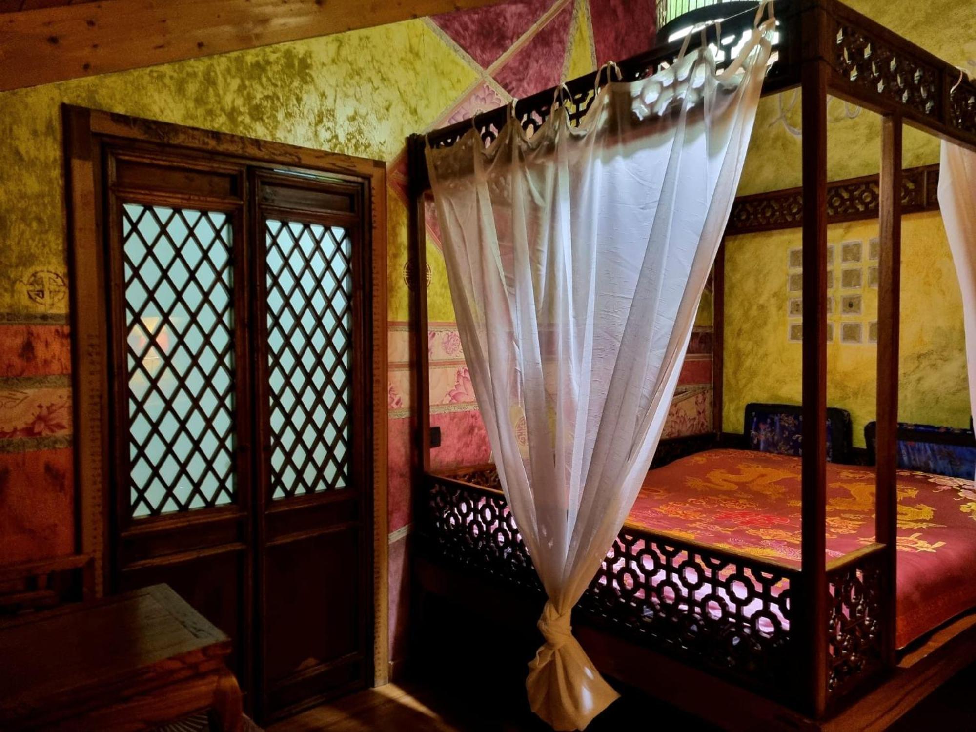 Villa Vietnamonamour, Milan